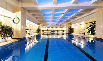 昆明威龙饭店游泳池
