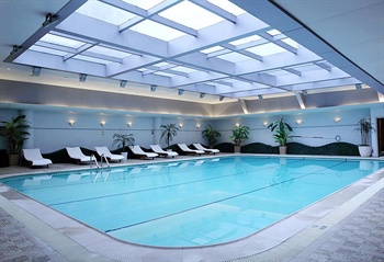 上海古象大酒店室内游泳池