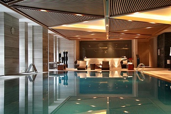 重庆富力艾美酒店室内恒温游泳池