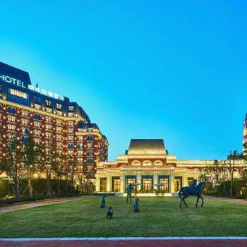 武汉汉南绿地铂瑞酒店酒店外观图片