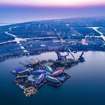 上海滴水湖洲际酒店酒店外观